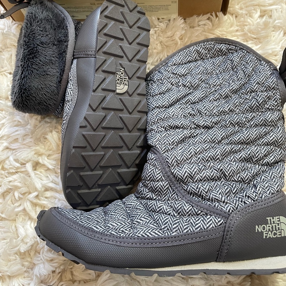 The North Face Women's Thermoball Roll-Down Bootie